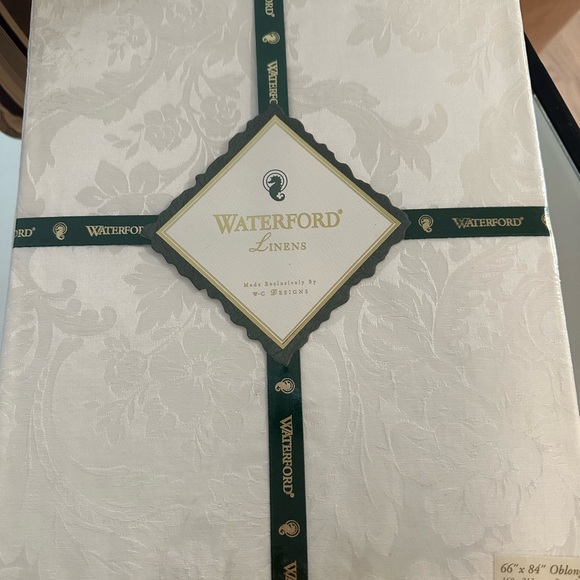 Waterford Pearl Damask Tablecloth 66x84- NWT - Picture 3 of 3